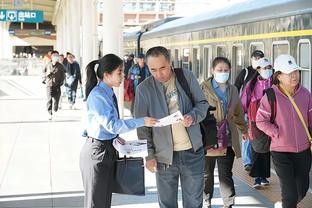 三节未打完里夫斯已得到赛季新高的24分 但本场不计入本赛季统计